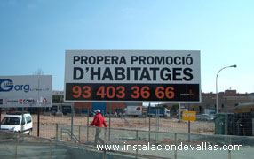 Valla publicitaria 8x3 standard, vinilo impresión digital